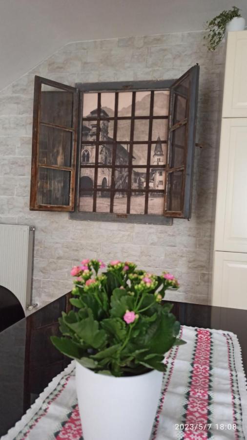 Appartamento Taverna Gattolini เวนโซเน ภายนอก รูปภาพ